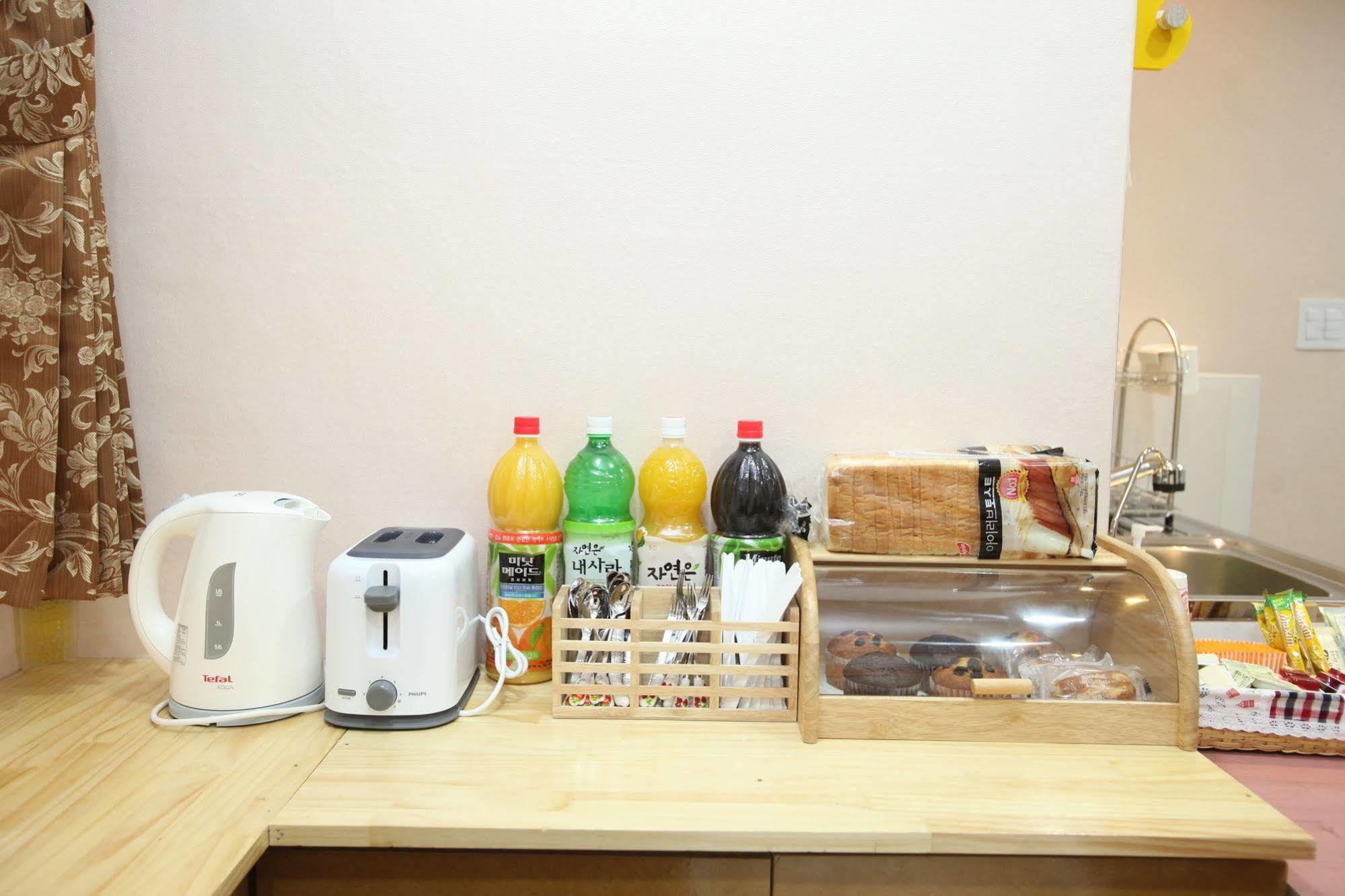 Kukje Myeongdong House Guest house 2*